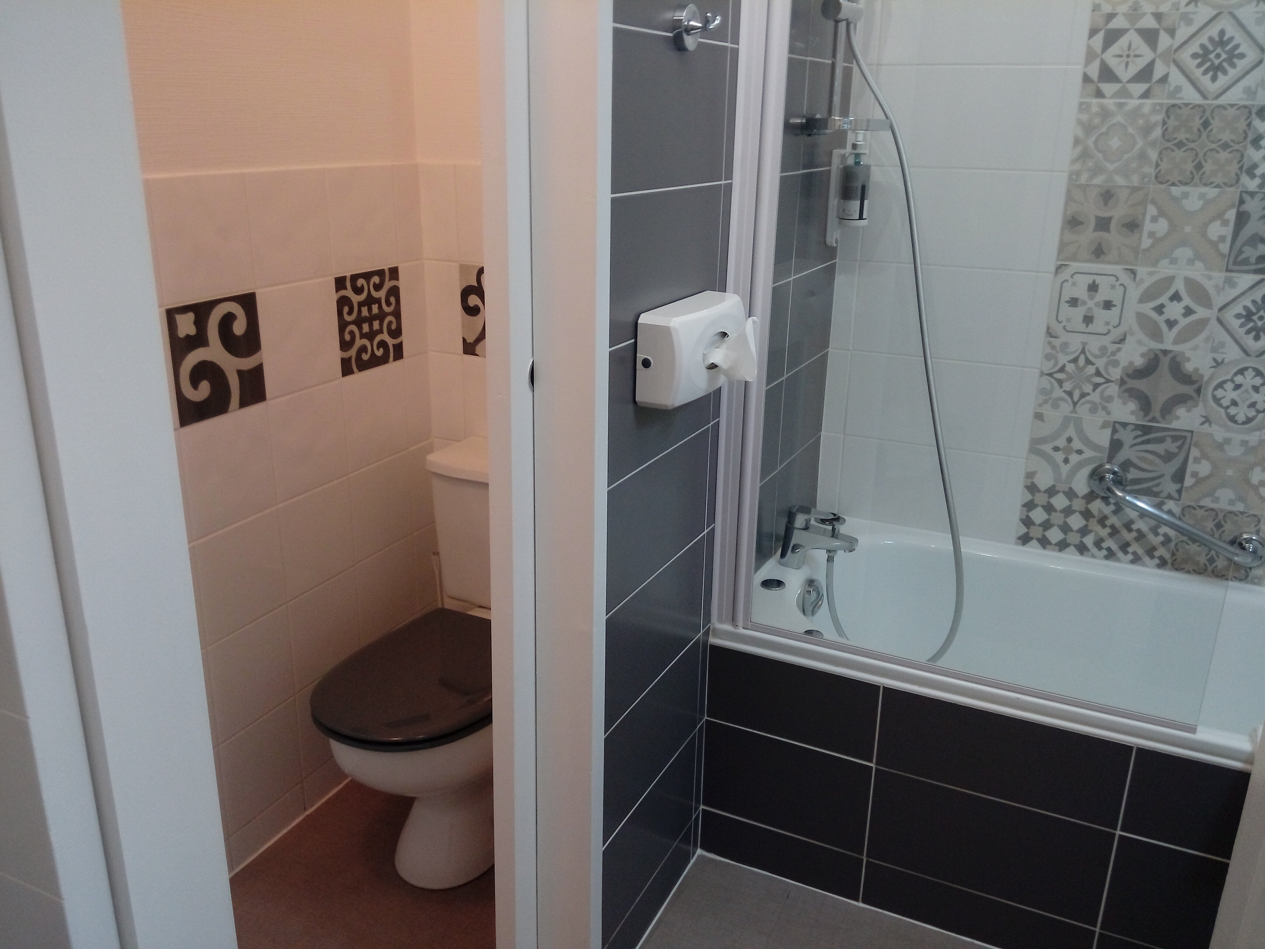 Best Western Hôtel Le Bellevue-浴室