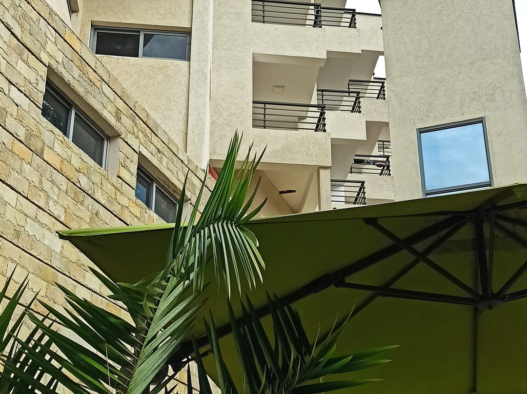 The Alps Hotel主图