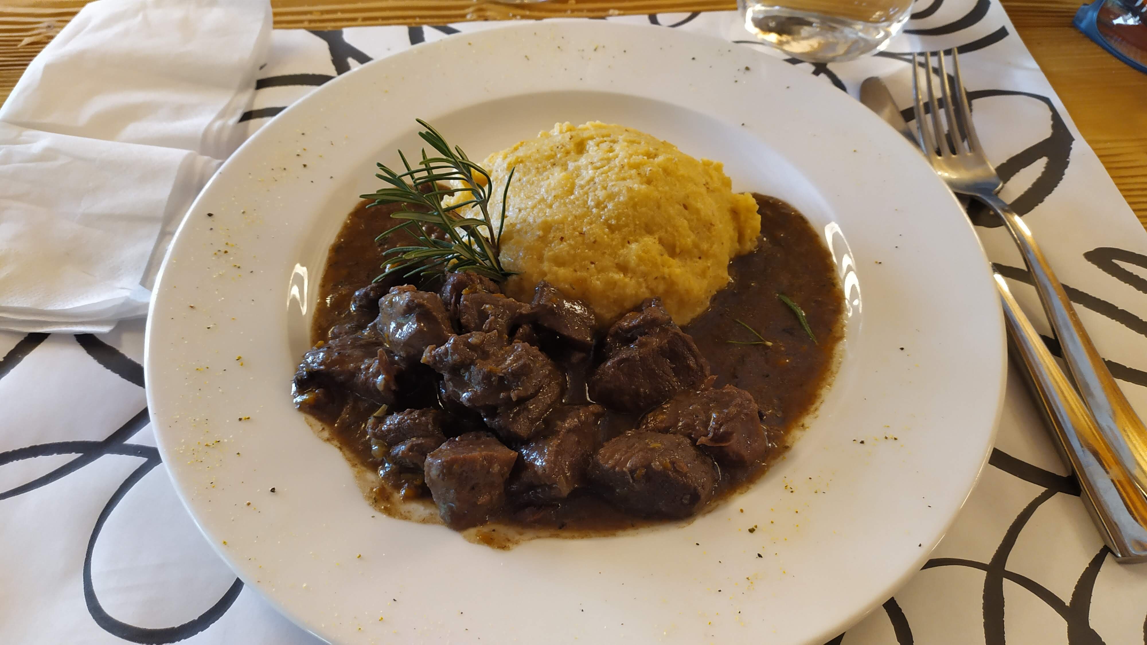 Hotel Aurai-餐饮