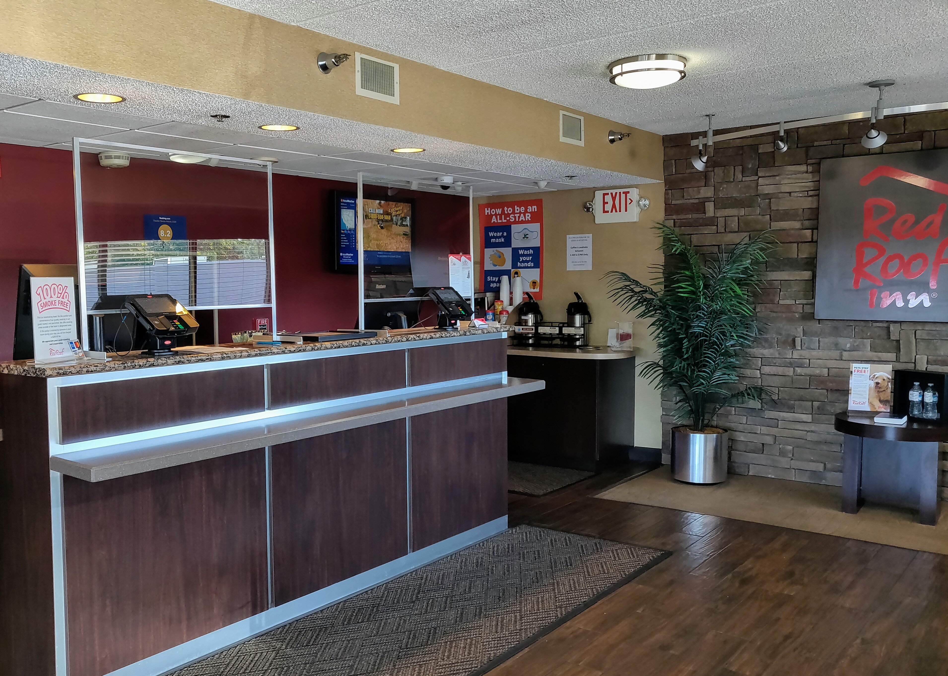Red Roof Inn Johnson City-浴室
