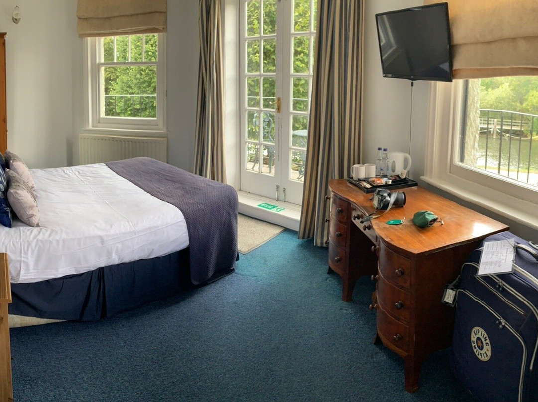 The Weir Hotel主图