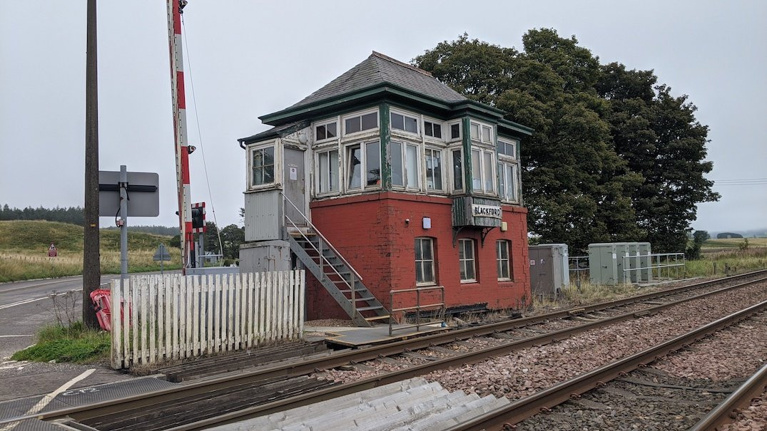 Blackford Level Crossing Building-Blackford必去景点