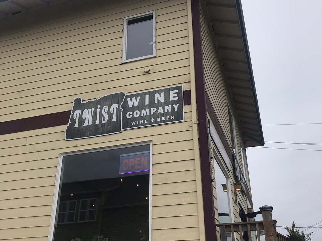 Twist Wine Company景点图片