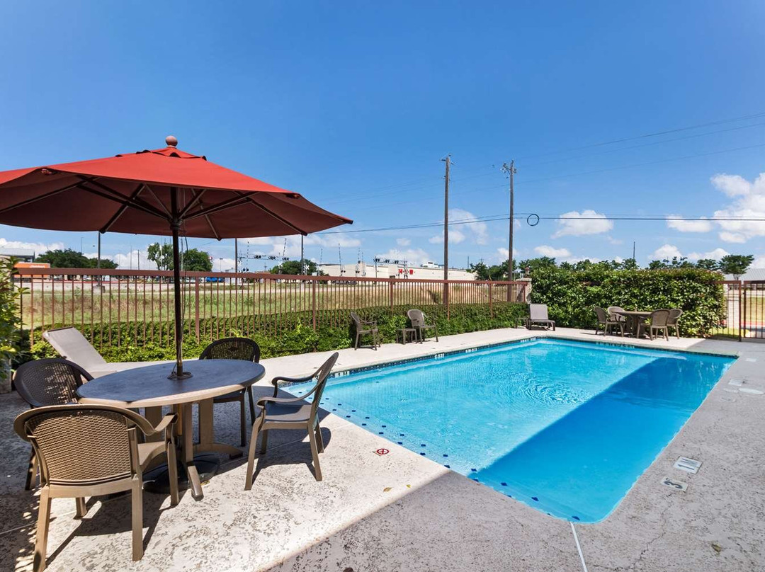 Quality Inn Cedar Park主图