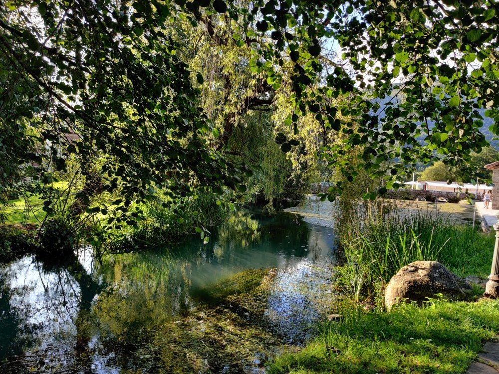 Parque y Nacimiento de La Fuentona en Ruente景点图片