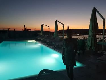 Sky Lounge & Pool-梅雷赫必去景点