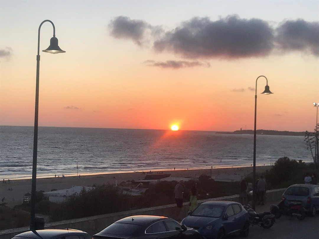 Playa de La Fontanilla景点图片