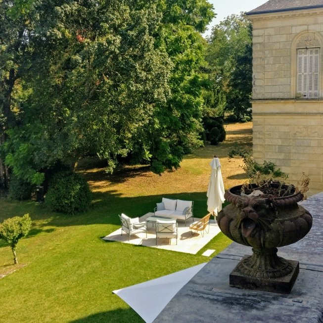 后角堡酒店主图