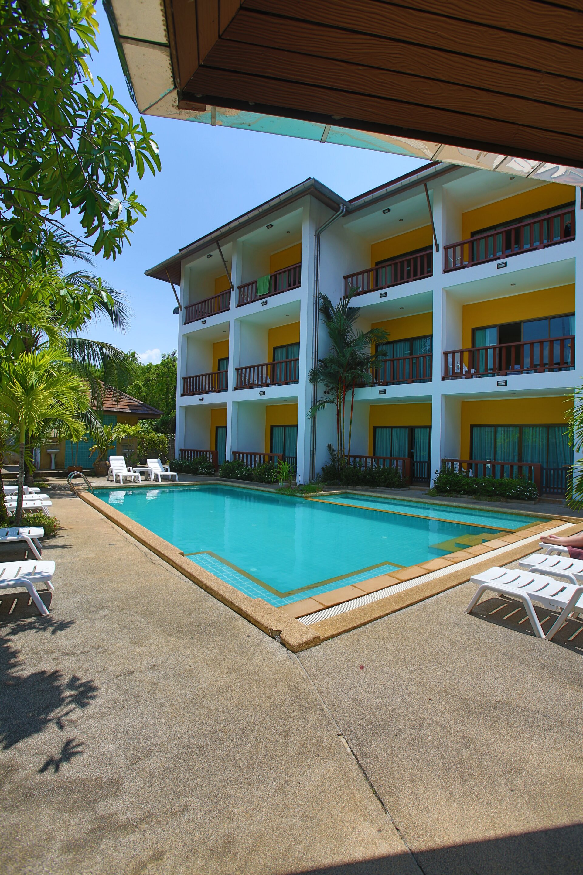 甲米舒适之地酒店-泳池