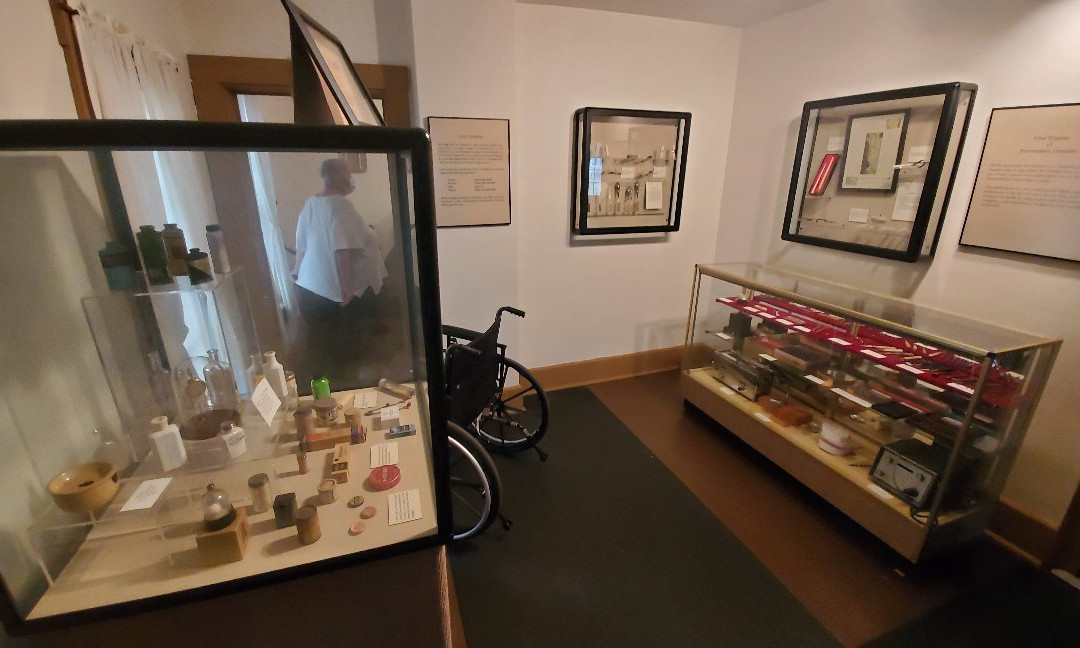 Bainbridge Dental Museum景点图片