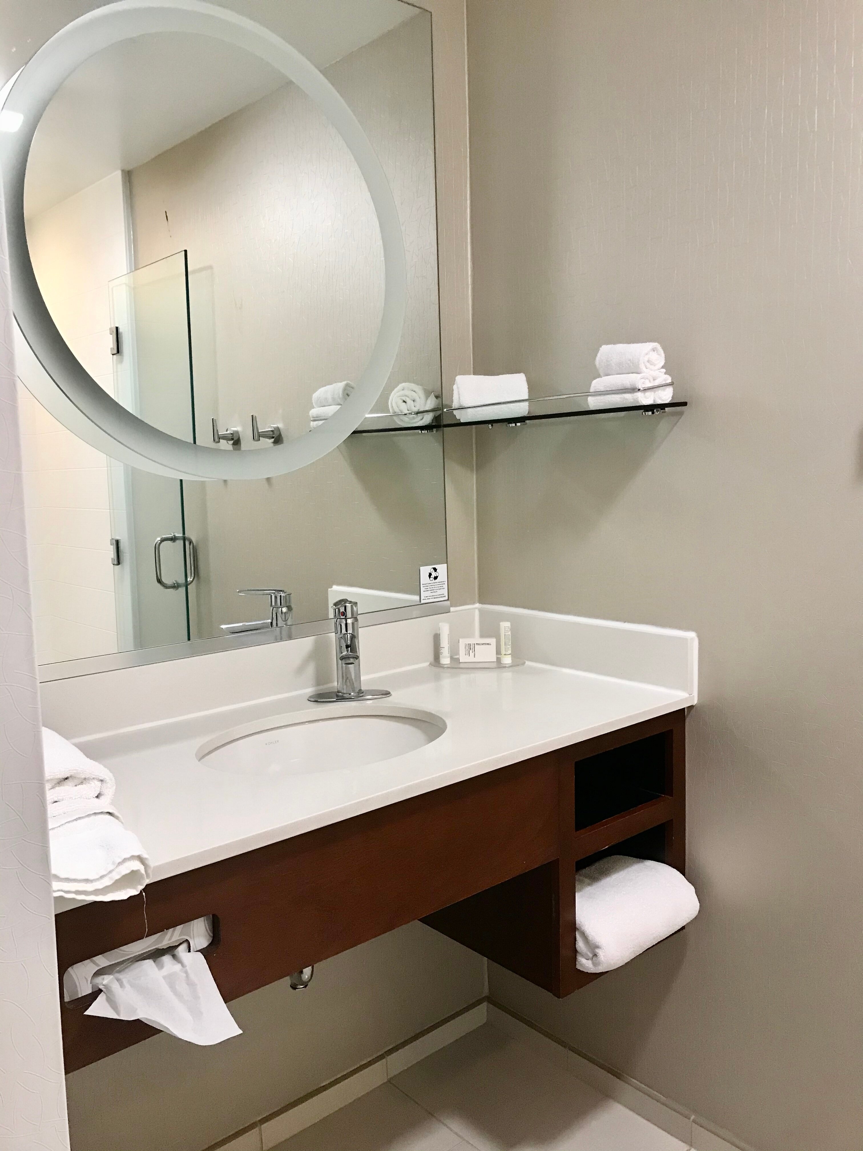 SpringHill Suites Quakertown-浴室