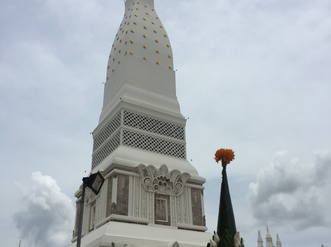 Phra That Tha Uthen景点图片