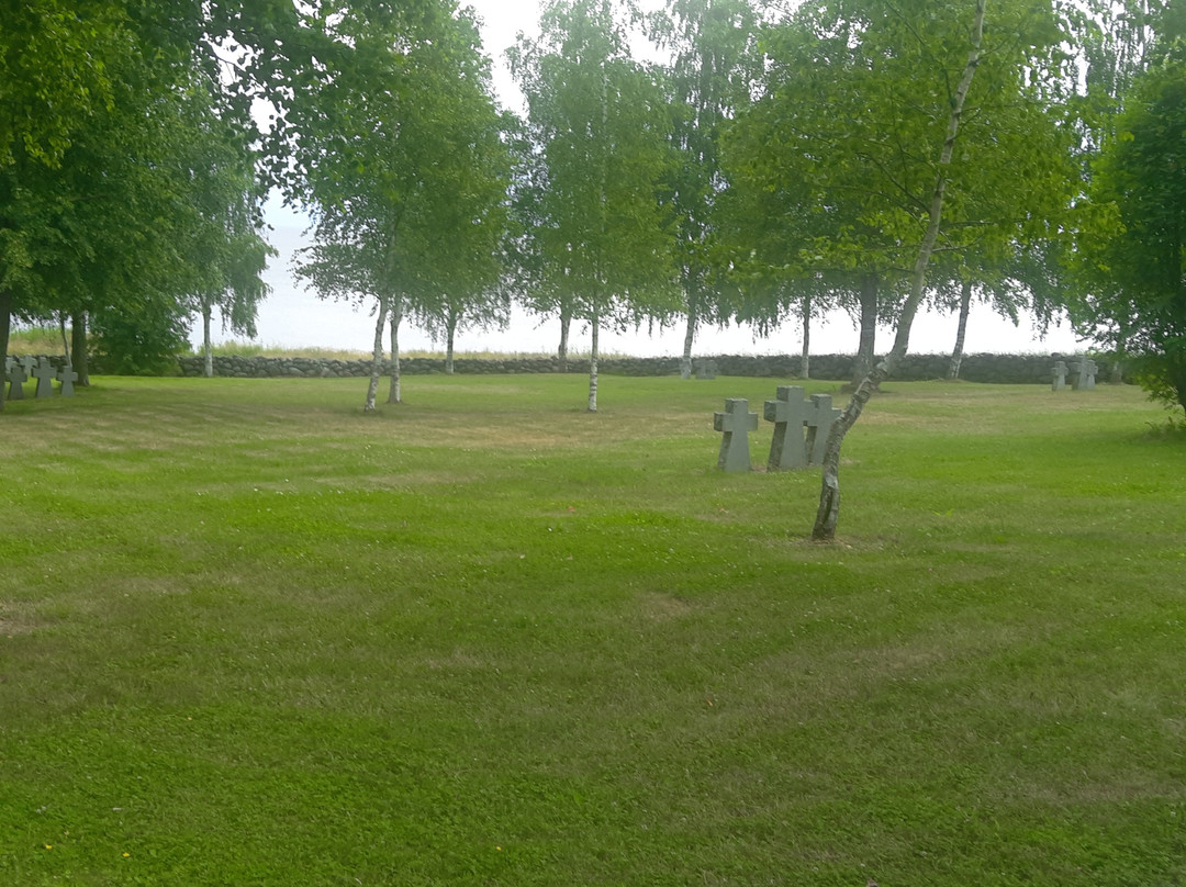 German Memorial Cemetery景点图片