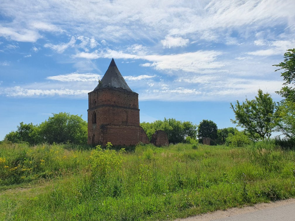 Saburovo Fortress景点图片