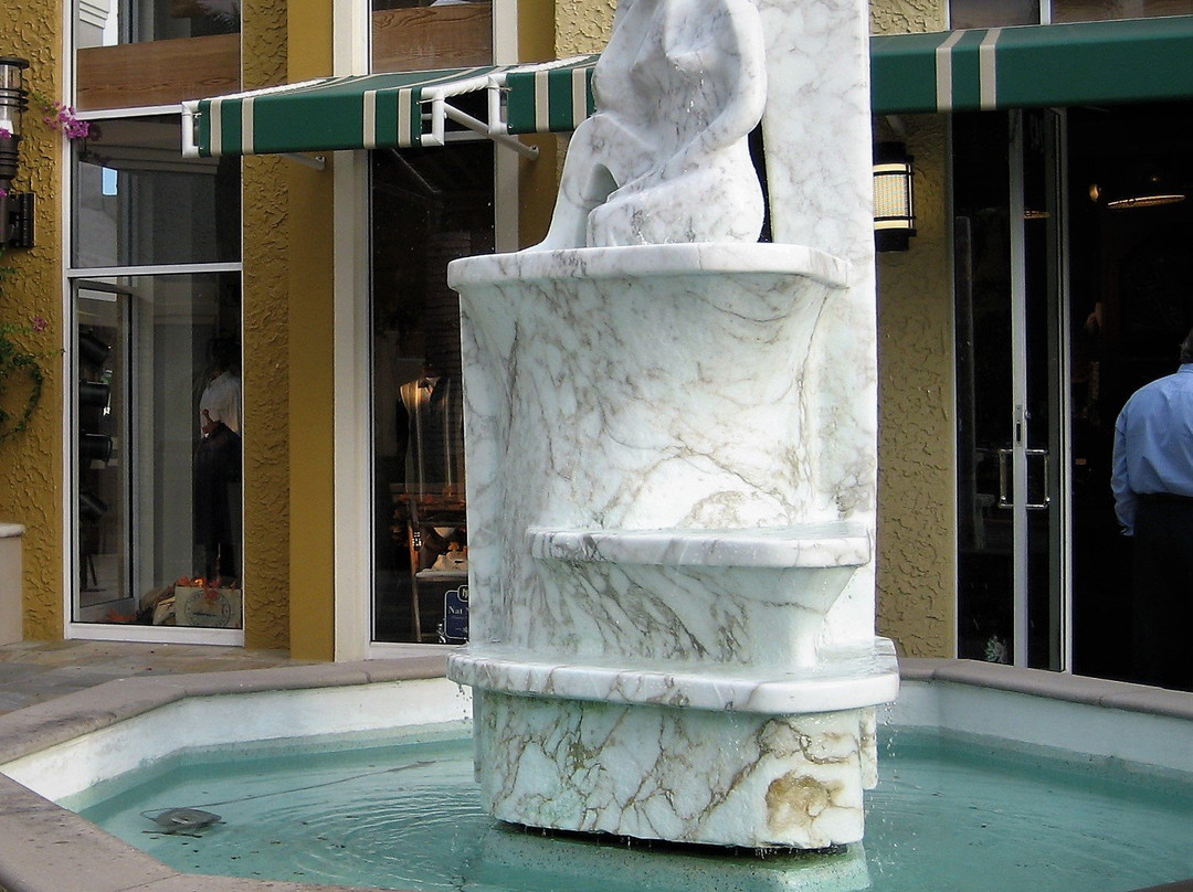 威尼斯湾村落-那不勒斯必去景点