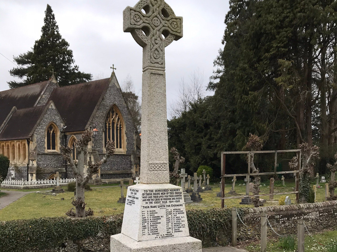 Langleybury War Memorial景点图片