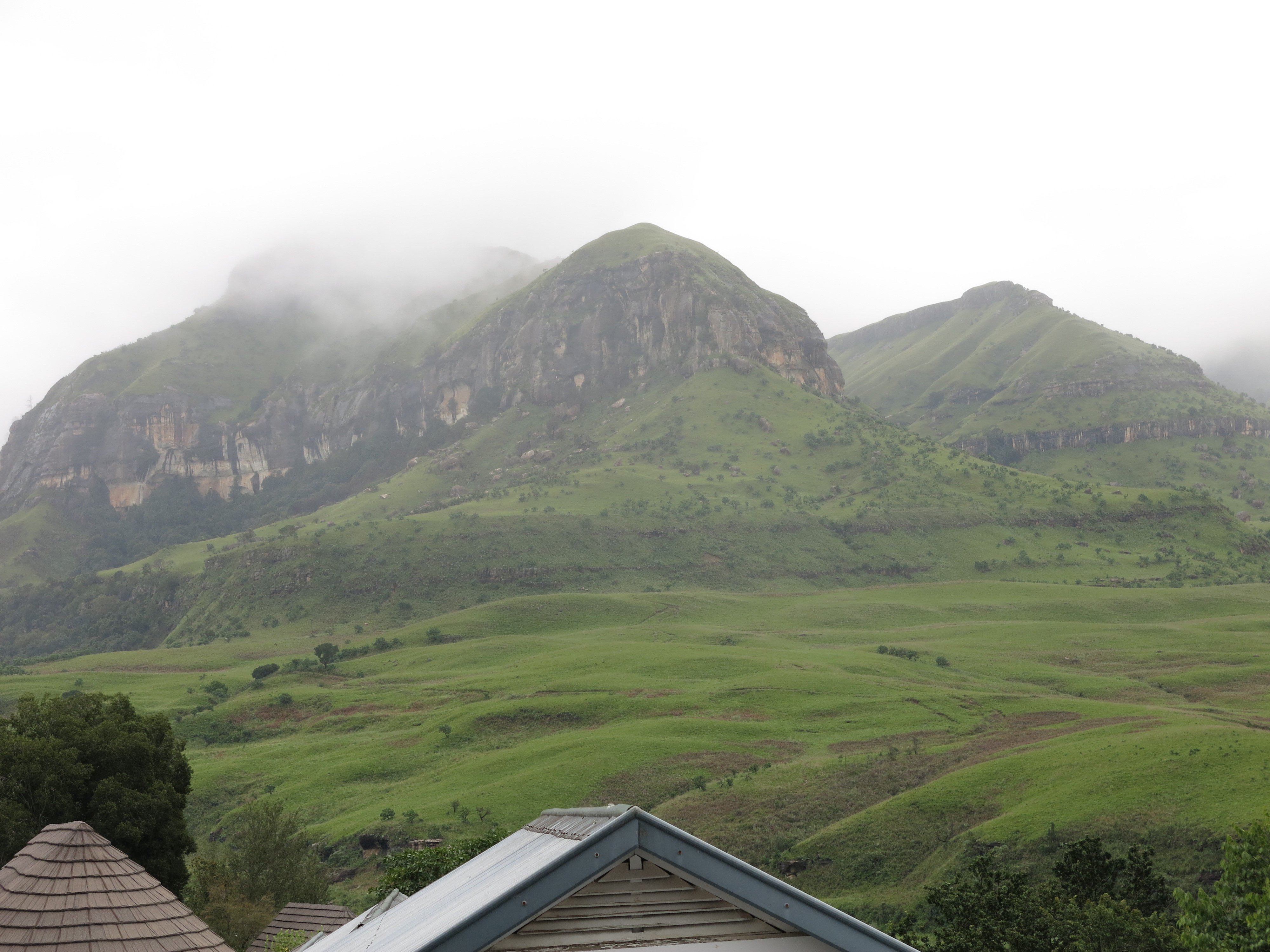 Cathedral Peak Hotel-浴室