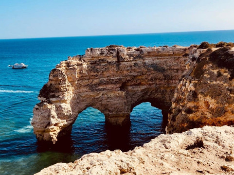 B-tours Adventures-拉戈阿必去景点