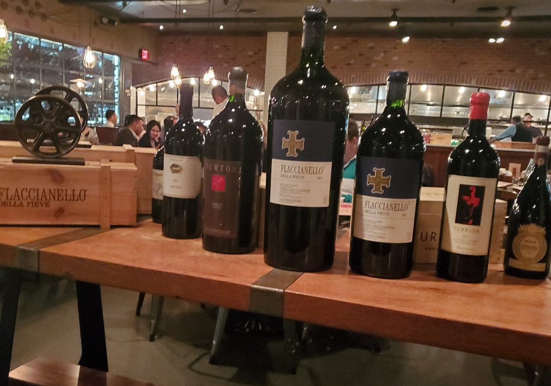 Spuntino Wine Bar & Italian Tapas景点图片