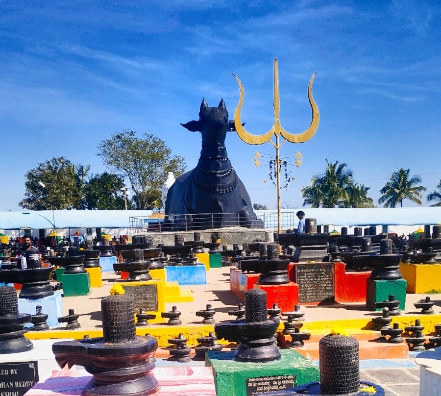 Kotilingeshwara Temple景点图片