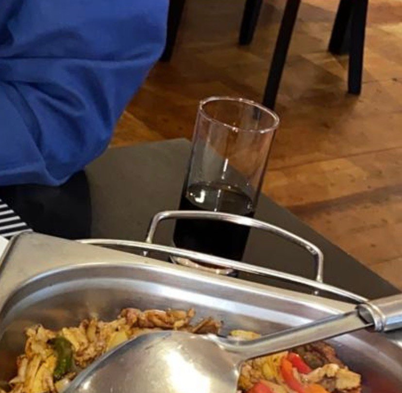 Nieuw Scheemda餐馆和美食-Azeri