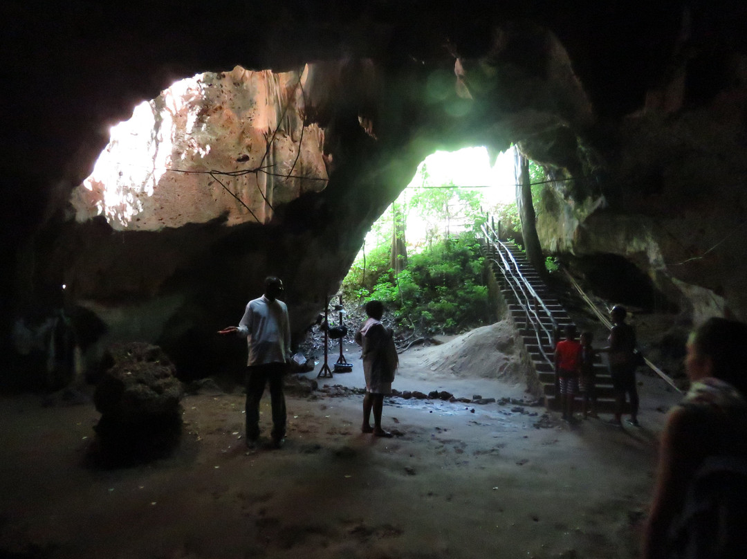 Slave Caves-Shimoni必去景点