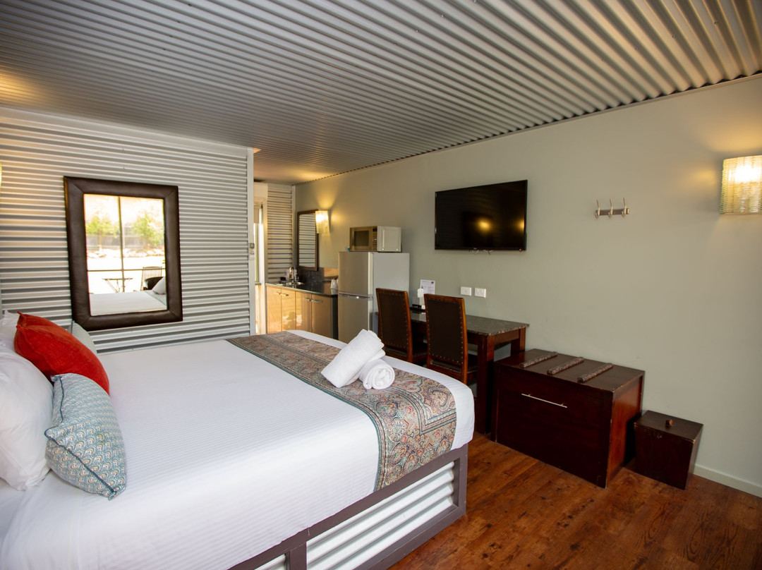 The Olive Tree Motel主图