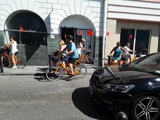 Dilly Dally Bike Tours-拿骚必去景点