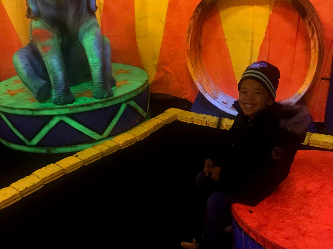 Amazing Mirror Maze-盖林柏格必去景点