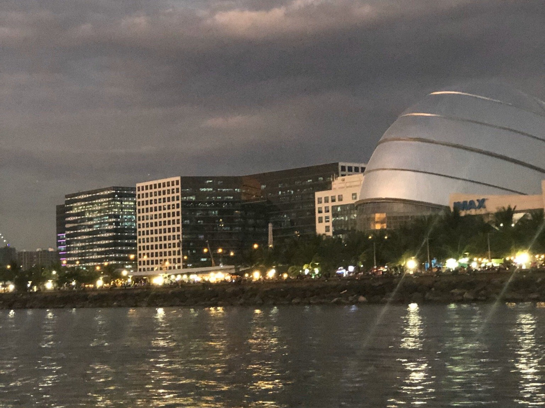 Blue Bay Walk-帕塞必去景点