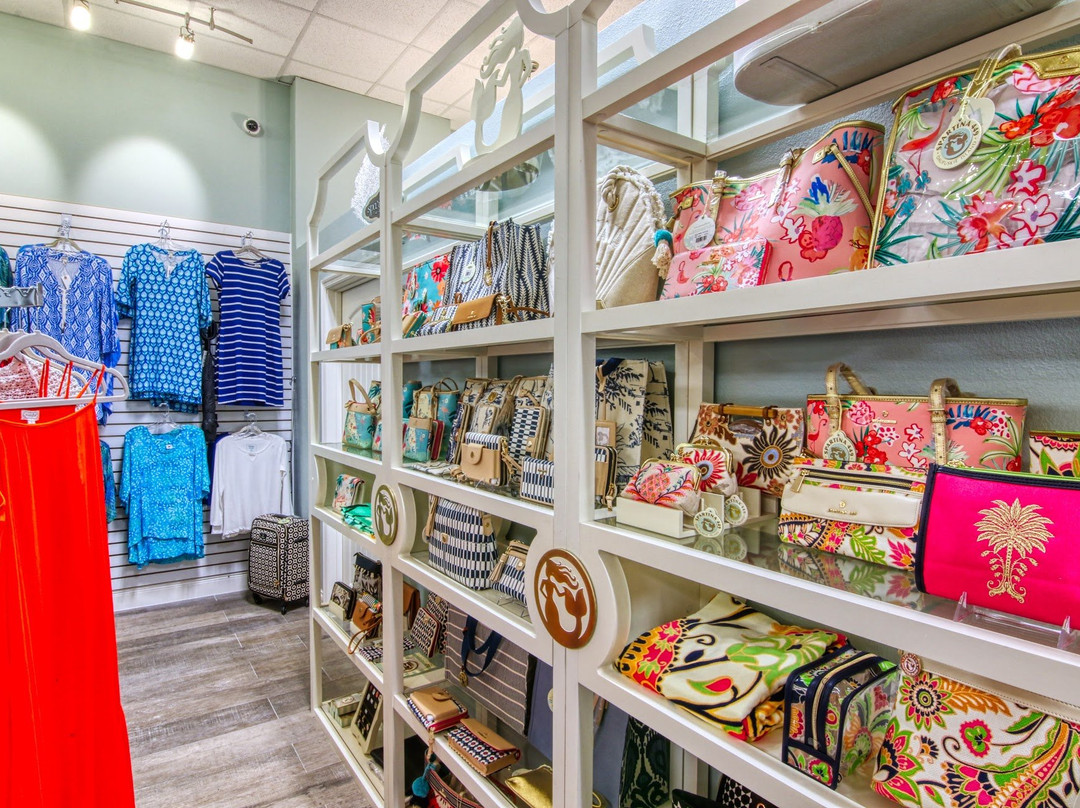 Coastal Gifts and Decor-玛丽湖必去景点