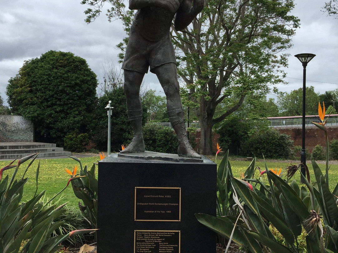 Lionel Rose Statue-沃拉格尔必去景点