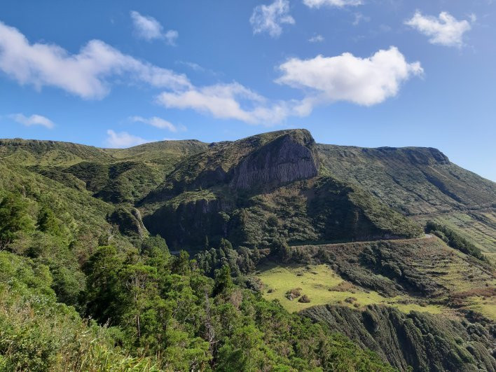 Rocha dos Bordões-Lajes das Flores必去景点