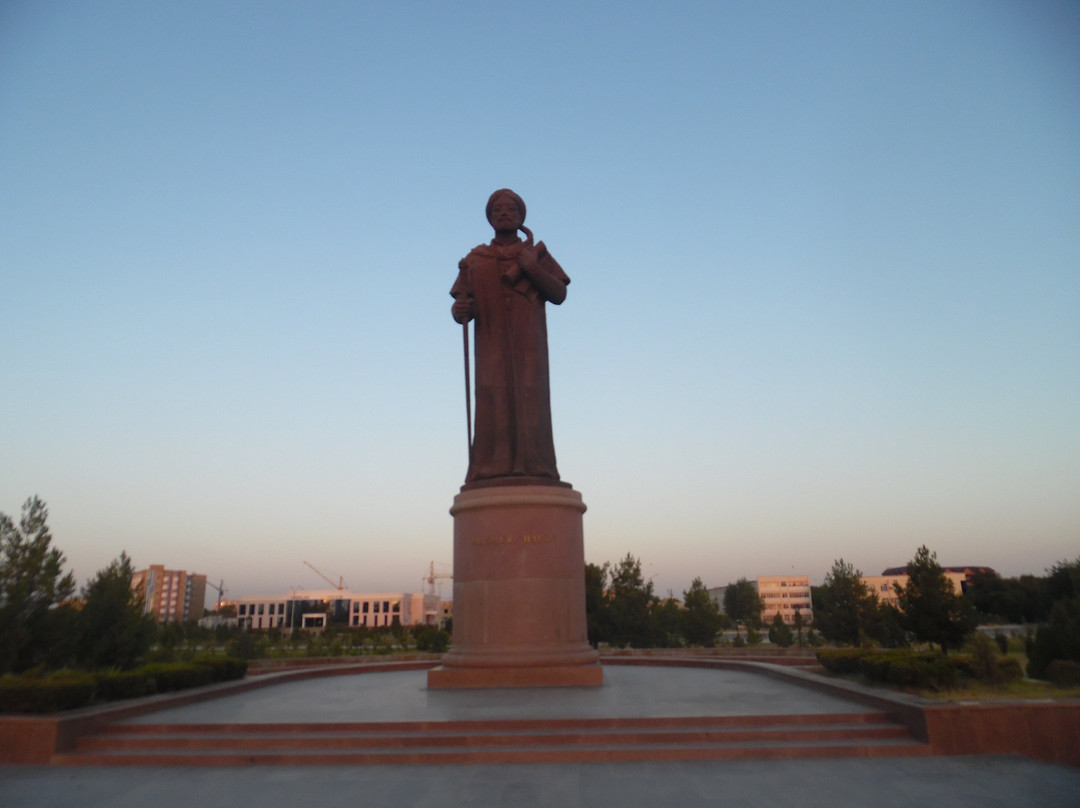 Ali-Shir Navai Monument-Navoiy必去景点