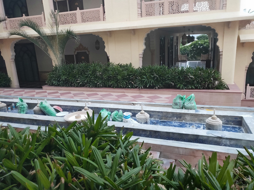 拉加寺三里温泉度假村主图