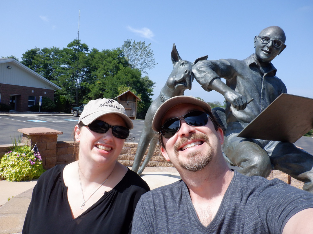 Brad Anderson & Marmaduke Statue景点图片