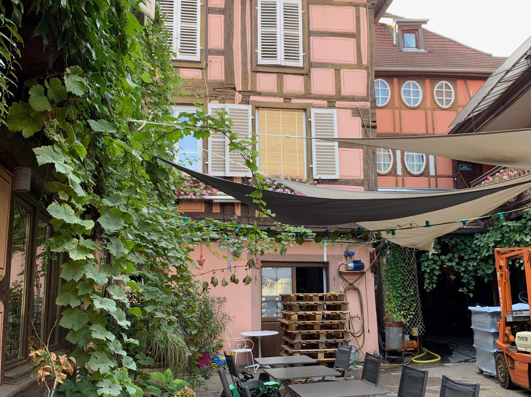 Chez Myriam Cécile Et Caroline主图