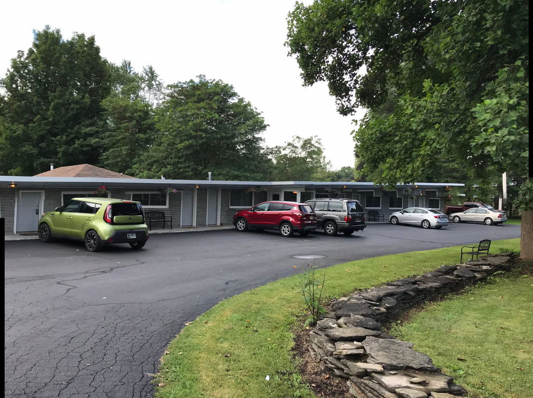 Nightshade Inn & Gardens