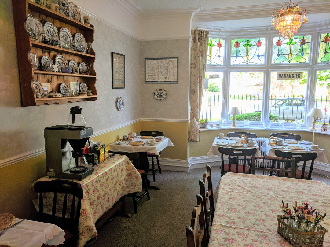 Adams House York主图