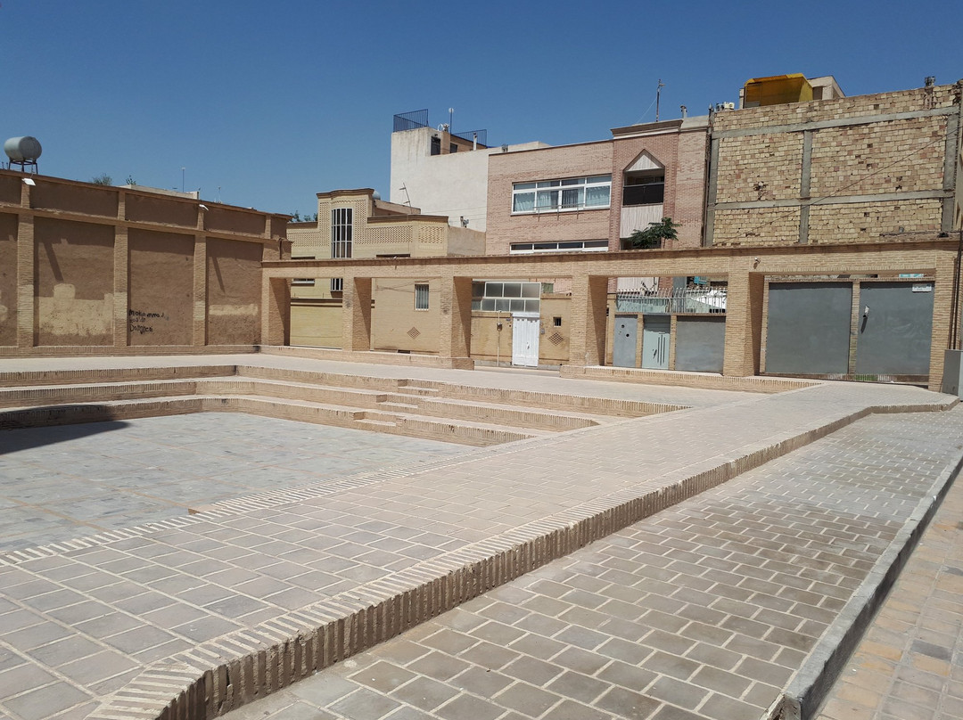 Minar Chihil Dukhtaran-Isfahan必去景点