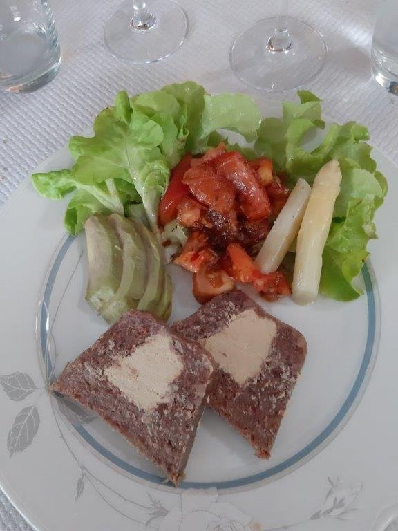 皮卡萨利亚酒店主图