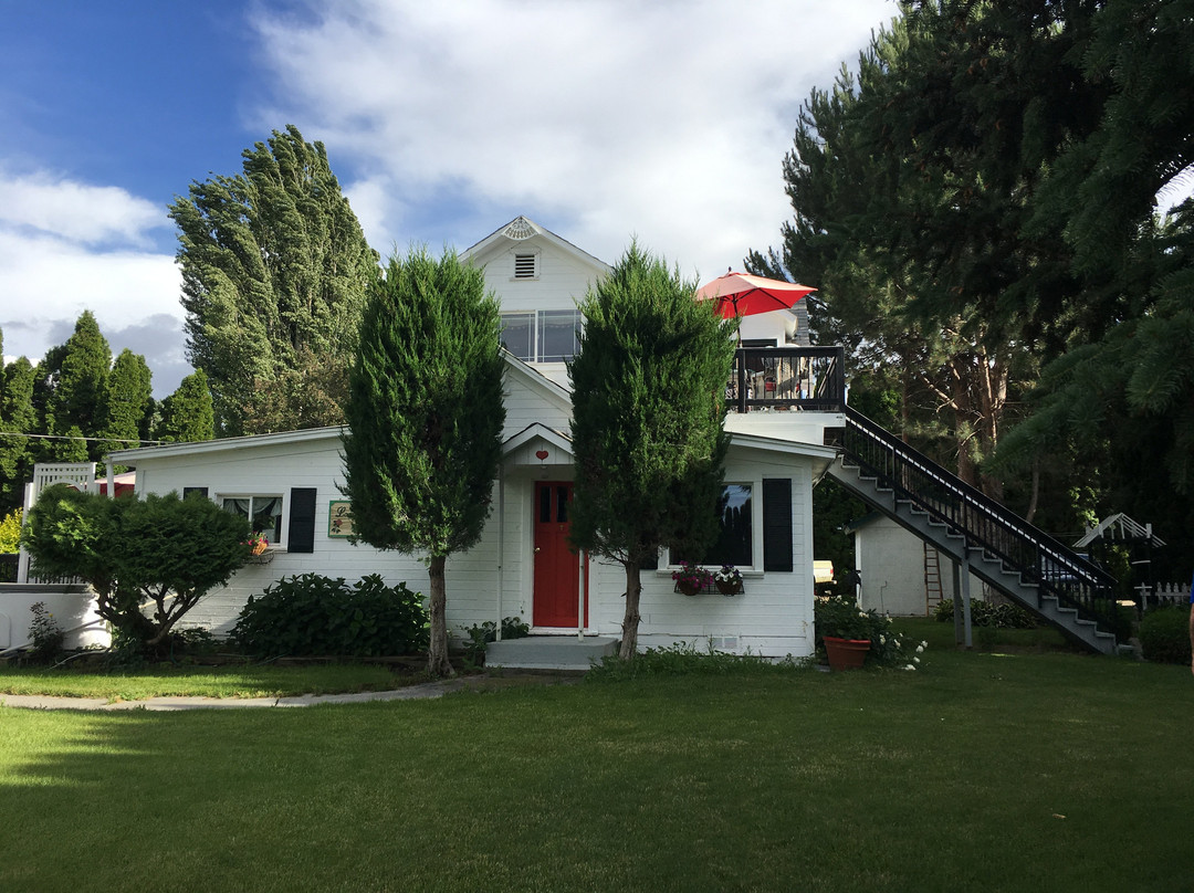 Cozy Rose Luxury Inn Bed & Breakfast主图