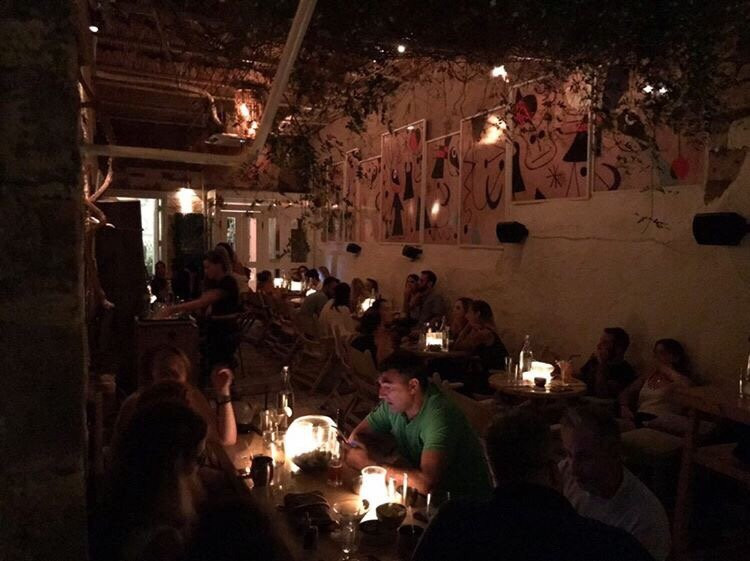 Sinagogi open air bar-干尼亚必去景点