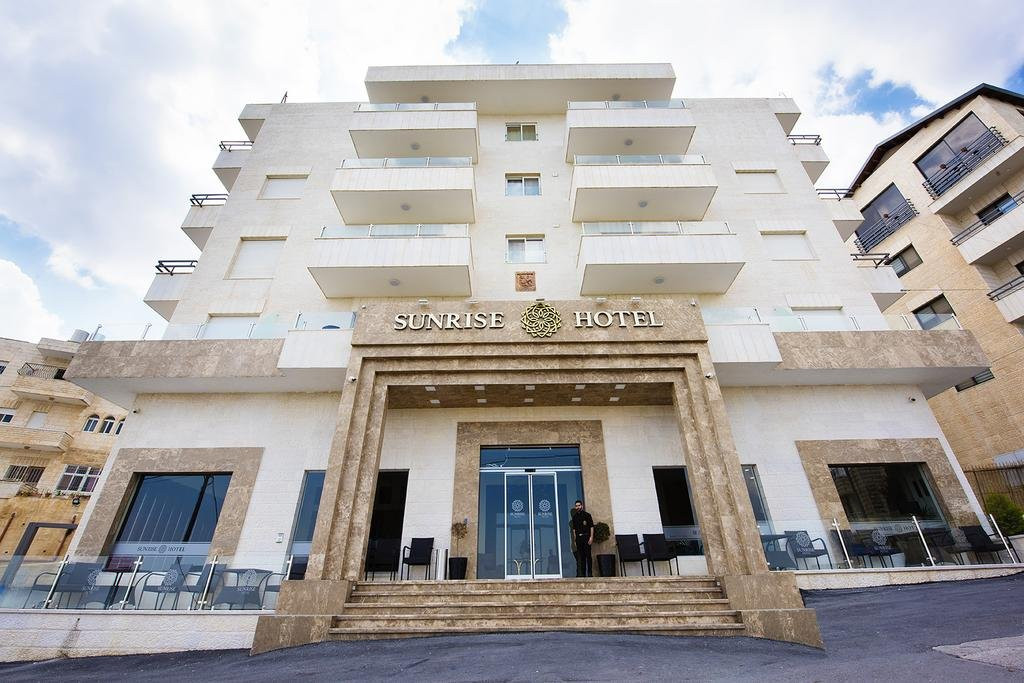 Sunrise Hotel