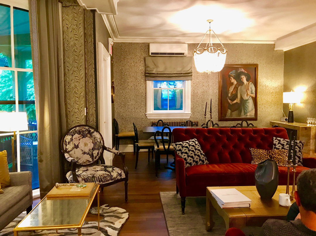 The Cliffside Inn主图