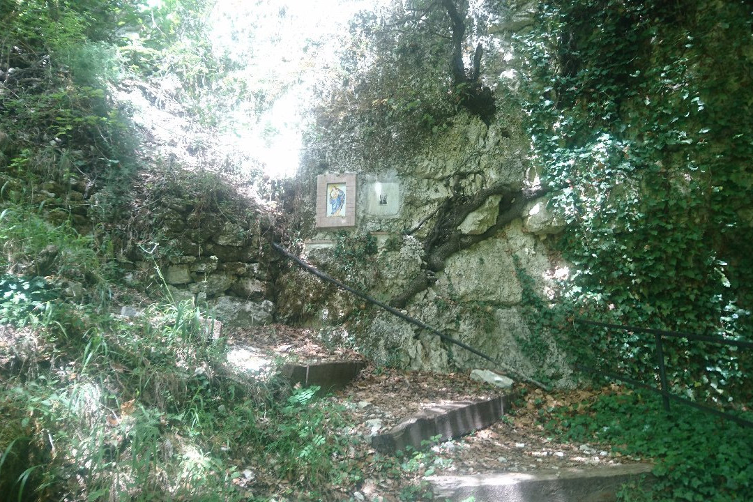 Eremo della Madonna della Stella-Poggiodomo必去景点