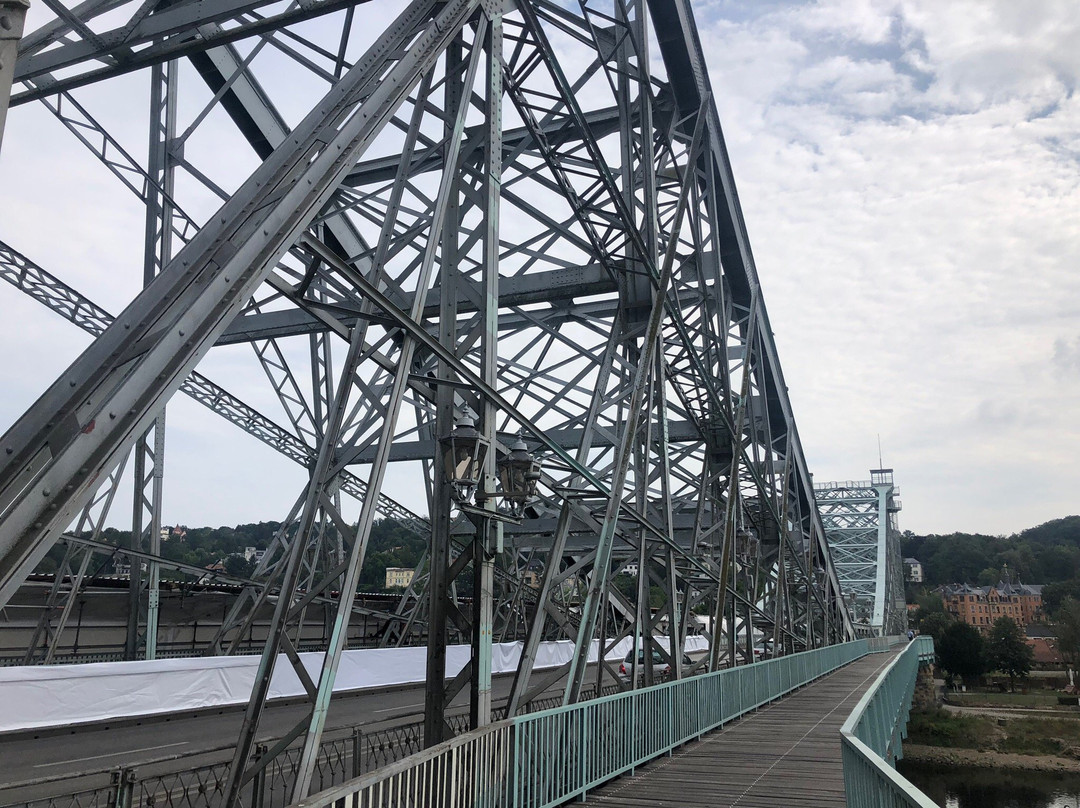 Loschwitzer Brucke-德累斯顿必去景点