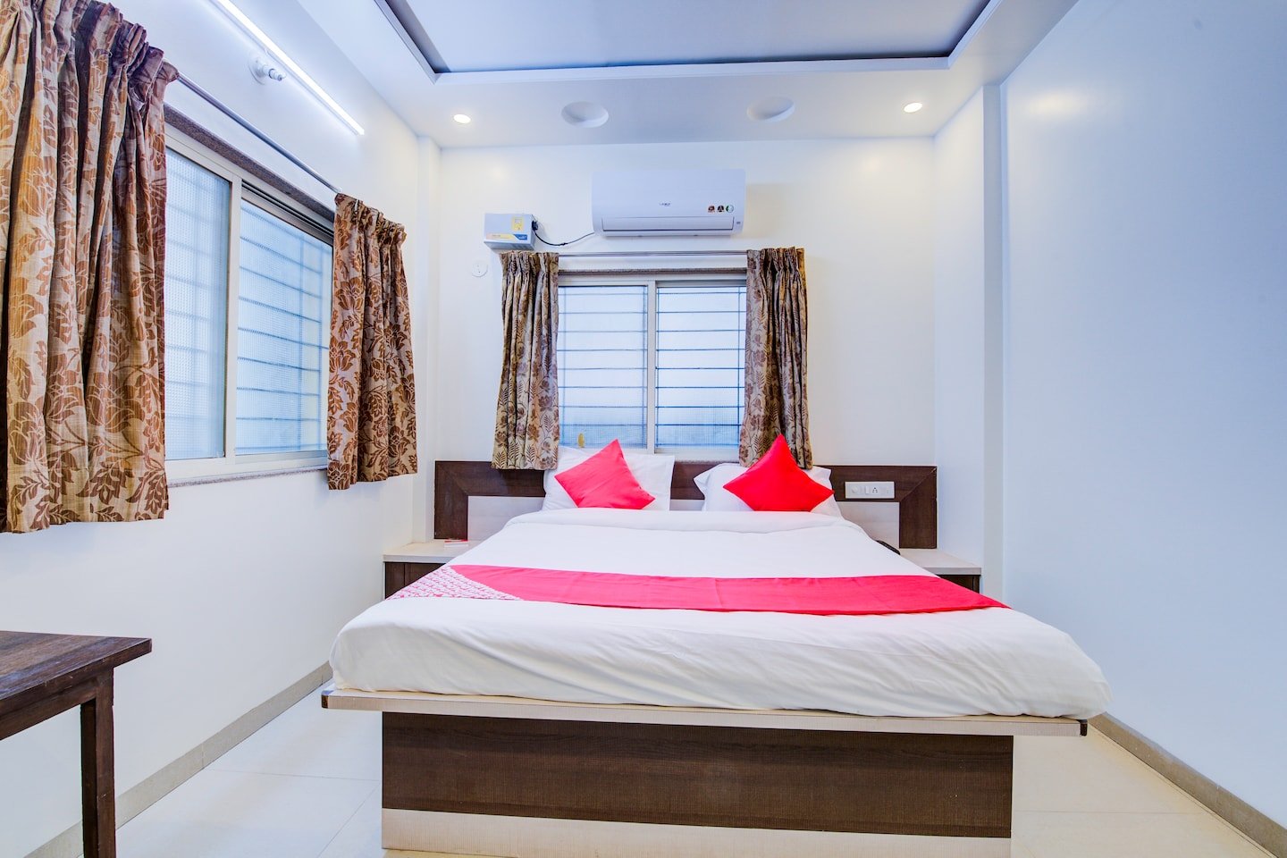 OYO 24125 Hotel Aakash-官方