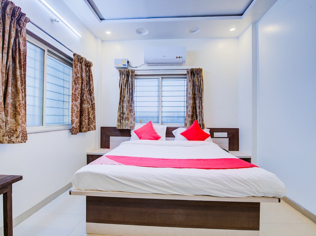 Sanaswadi酒店住宿-OYO 24125 Hotel Aakash