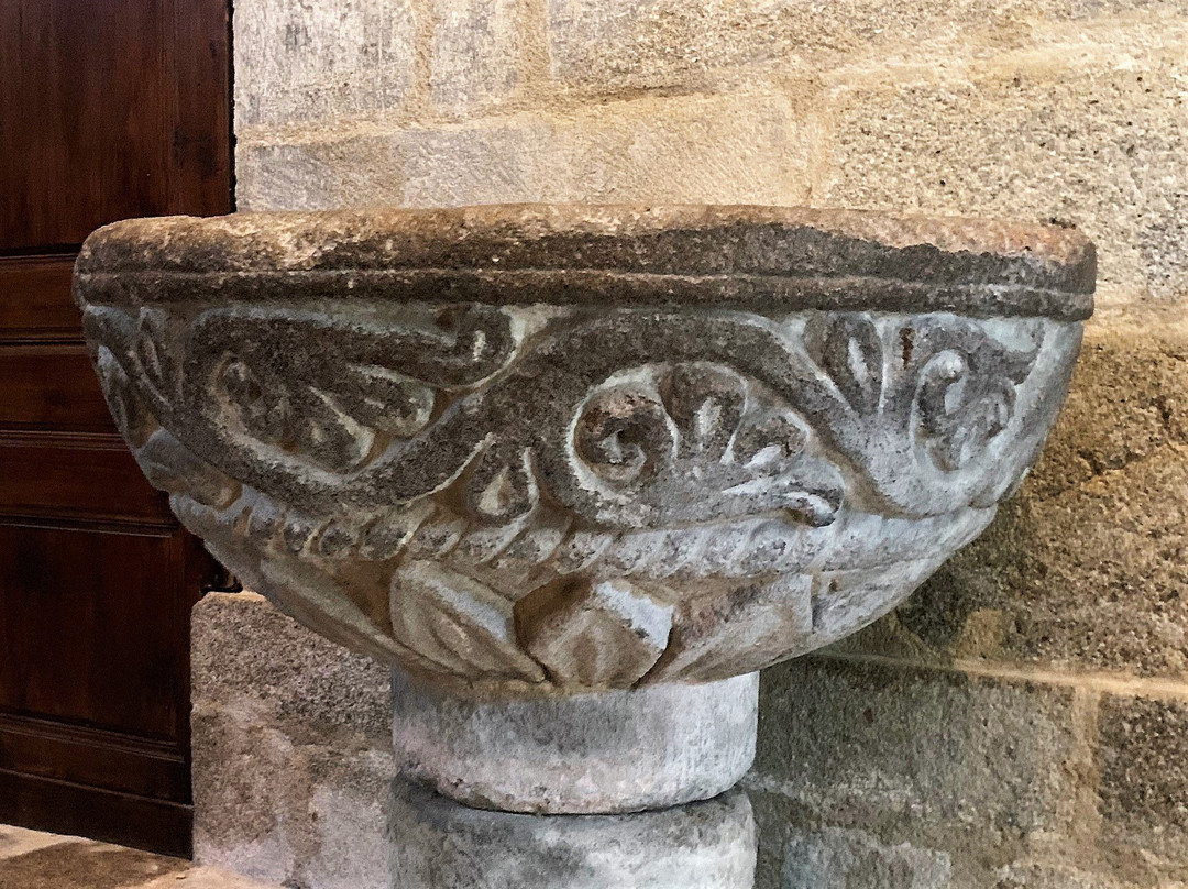 Eglise Saint-Sylvain-Ahun必去景点